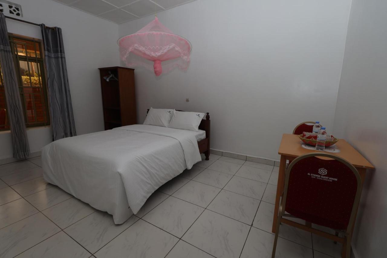 St Etienne Guest House Kigali Ngoại thất bức ảnh